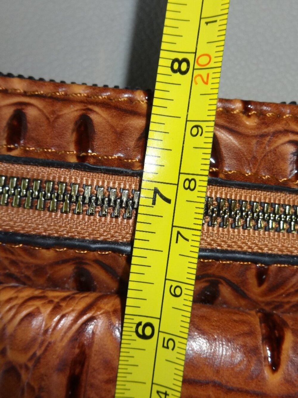 Faux leather animal print reddish brown cross body purse, gold tone hardware VGC - Picture 8 of 9